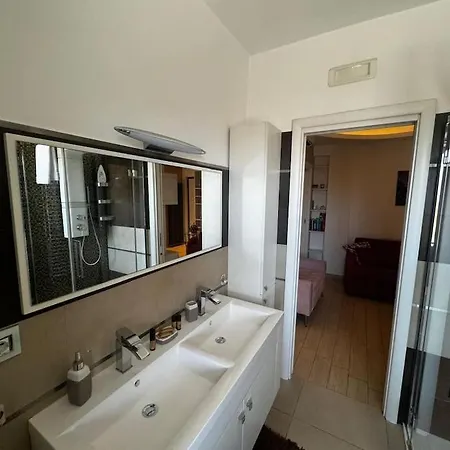 Apartment Emmanuele House Tuscolana *