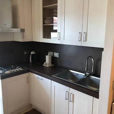 Apartment Emmanuele House Tuscolana Rom